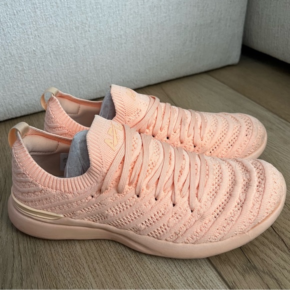 APL ♡ Techloom Wave Sneakers in Faded Peach - Picture 9 of 14